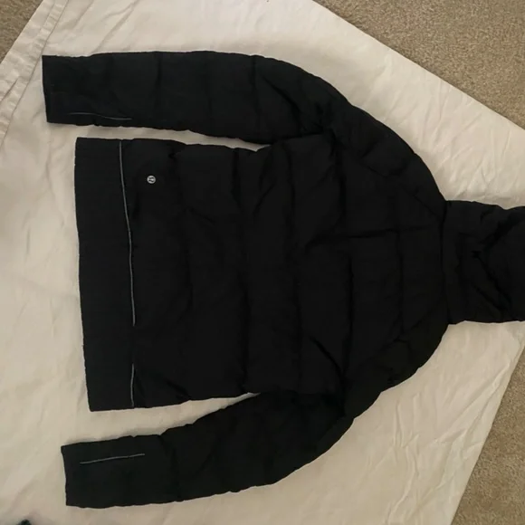 7 pieces of Lululemon Athletic Wear - Picture 7 of 11